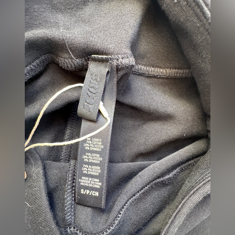 NWT | SKIMS Outdoor High-Waisted Banded Legging | Women’s Small | Onyx Black - Picture 5 of 10